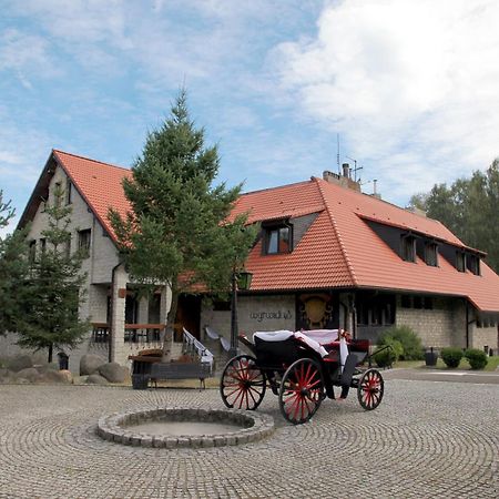 Hotel Wyrwidab Chodzież Exteriör bild