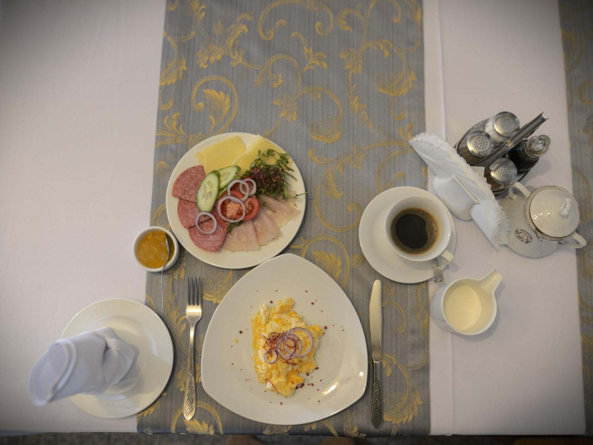 Hotel Wyrwidab Chodzież Exteriör bild